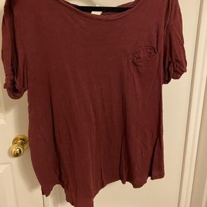 Maroon flowing tee w Fake Front Pocket